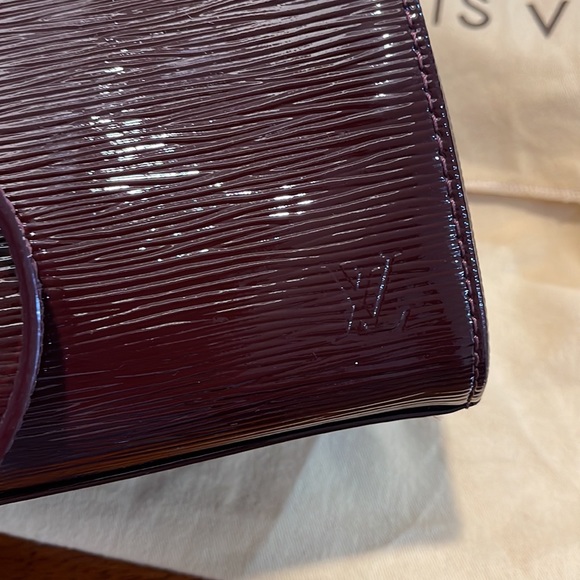 Louis Vuitton Brea handbag - Picture 5 of 5